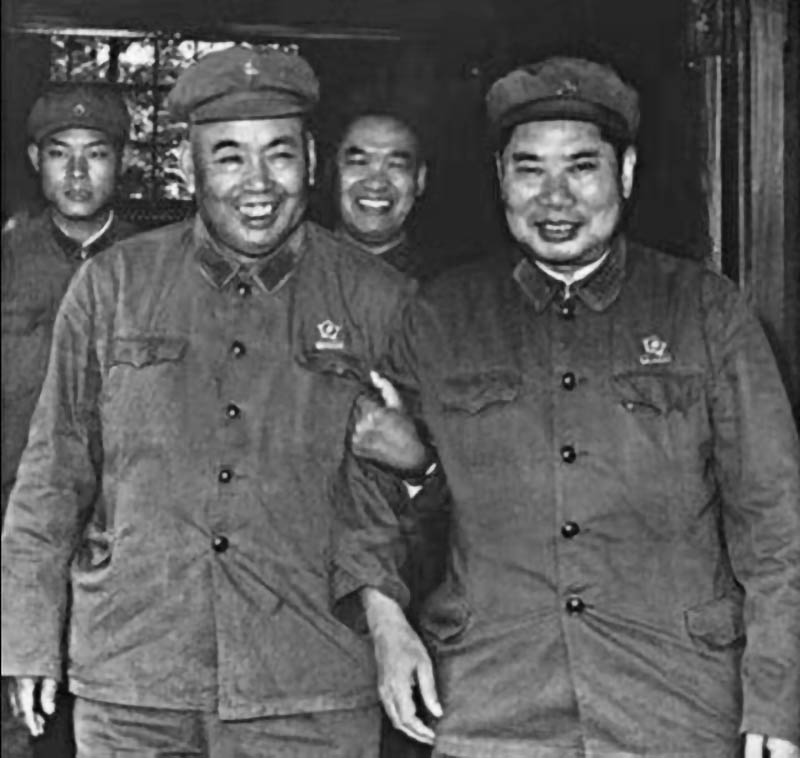 1.許世友與楊得志(zhì).jpg
